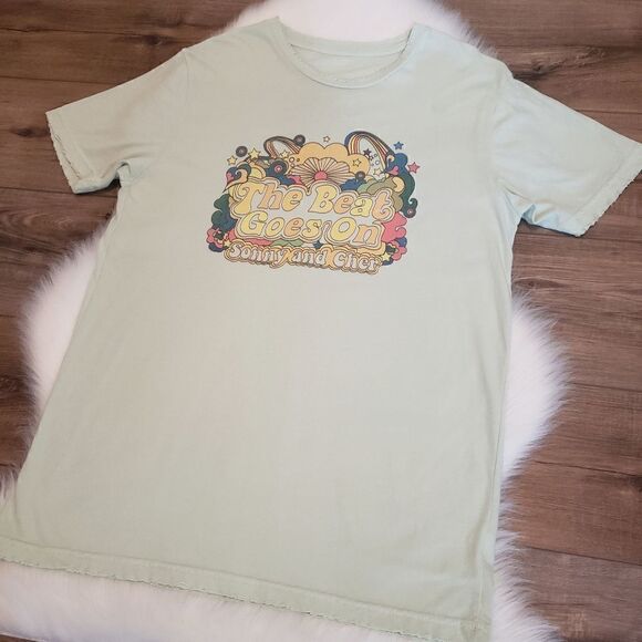 Midnight Rider Sample Sony & Cher And The Beat Goes On Graphic Tee Size M NWOT - Picture 2 of 9
